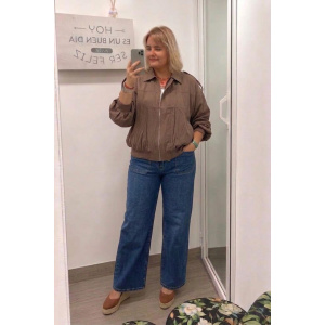 BOMBER TANIA